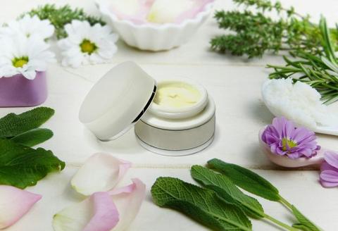 Mixing Shea Butter with Essential Oils